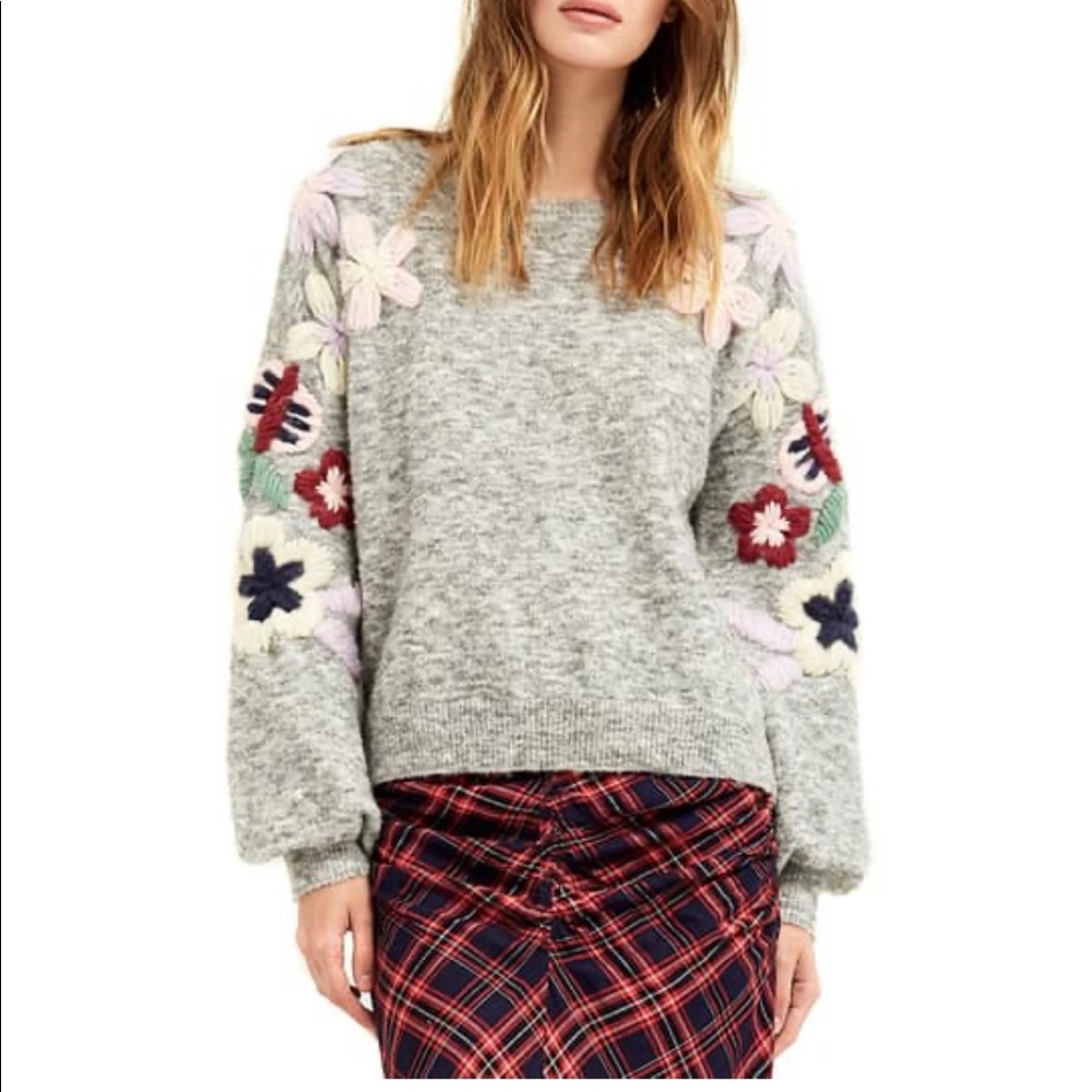 $150 Boundless North Embroidered Daisy Sweater XS